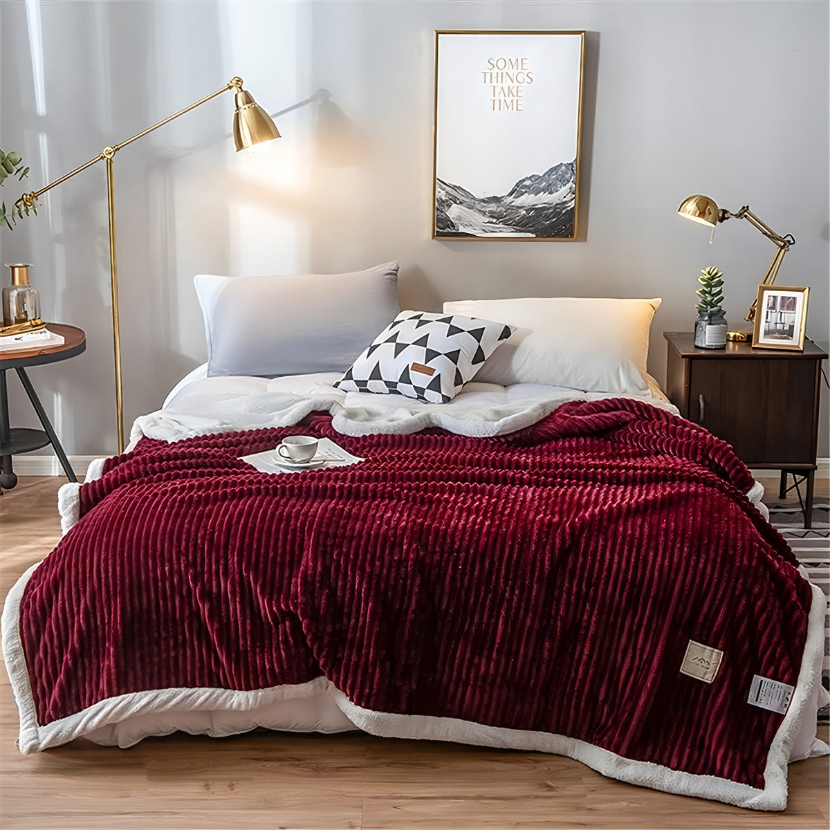 Frazada Con Chiporro 200x230cm Colores Sencillez Color Burdeo Diseño De La Tela Rayado